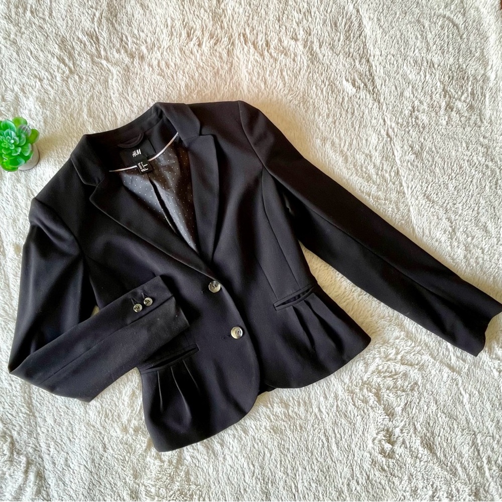 H&M Women's Black Collared Long Sleeve Blazer Size 4